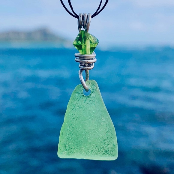 Jewelry - Tropical Green Seaglass & Bead Necklace